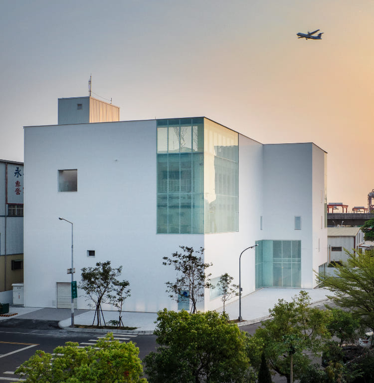 Jolab 佐研院 - 極簡建築外觀